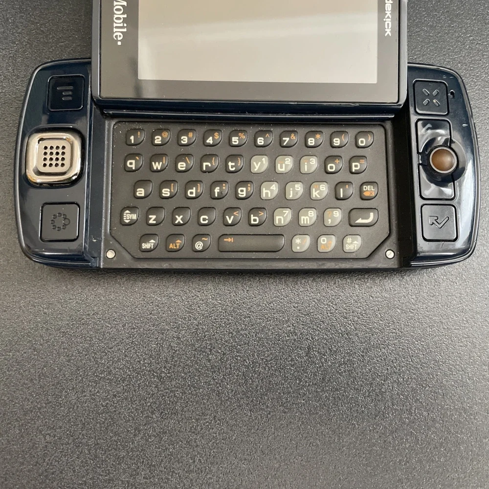VTG T-Mobile Sharp Sidekick 2008 PV210 Black Retro Swivel Phone FOR PARTS/REPAIR